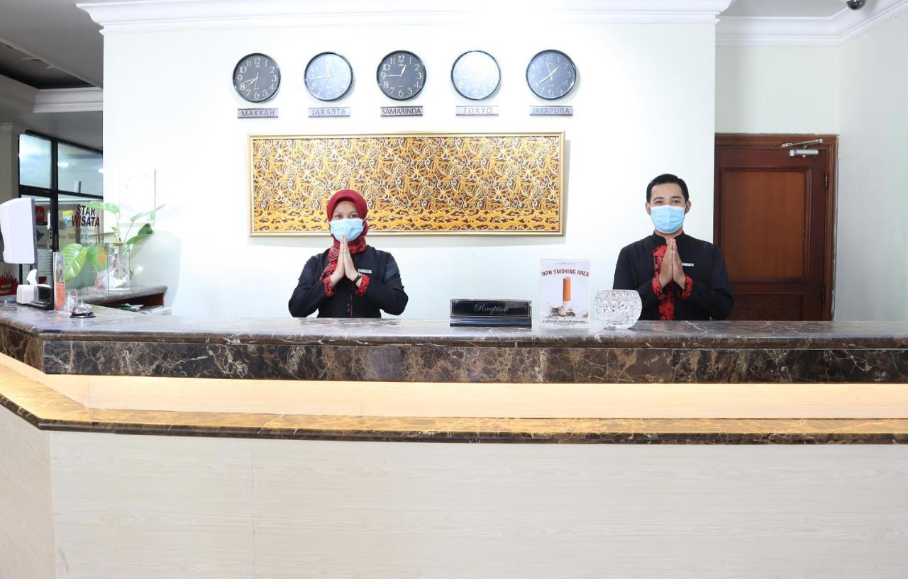 Grand Victoria Hotel Samarinda Exterior photo