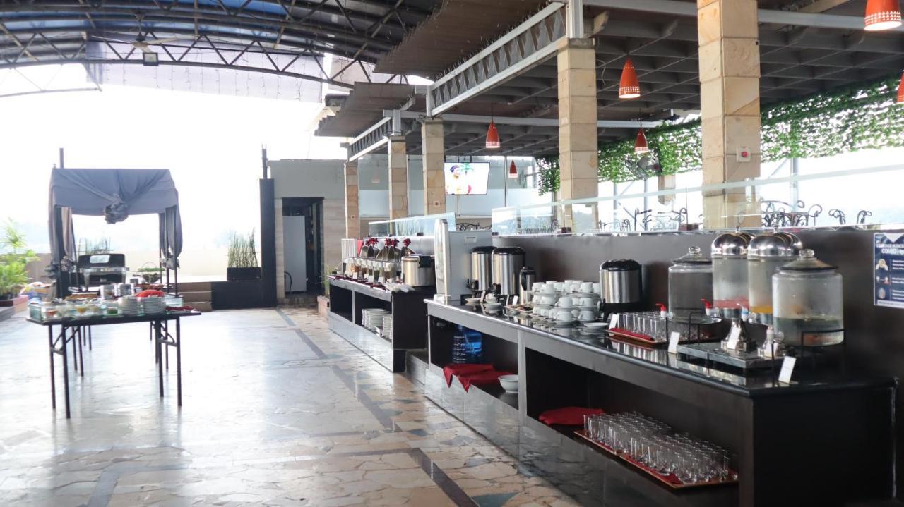 Grand Victoria Hotel Samarinda Exterior photo
