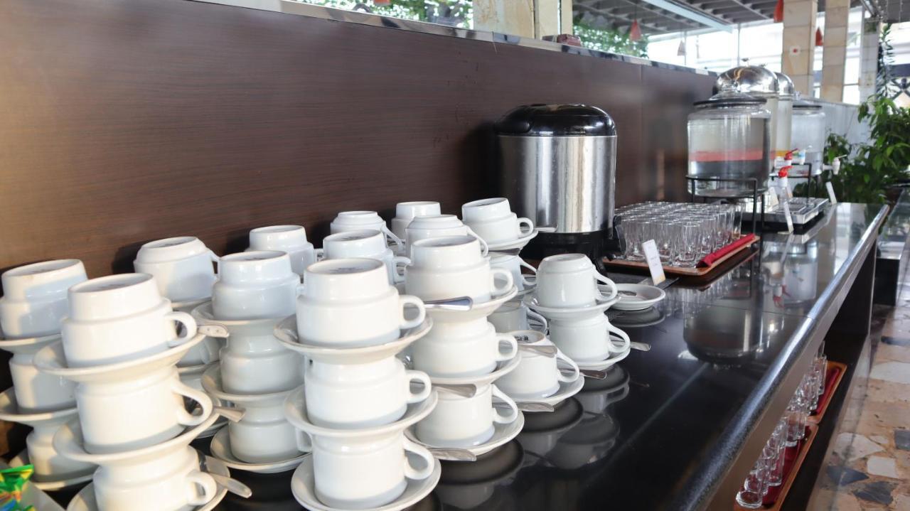 Grand Victoria Hotel Samarinda Exterior photo