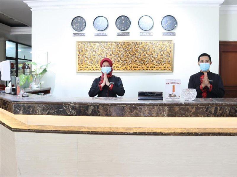 Grand Victoria Hotel Samarinda Exterior photo