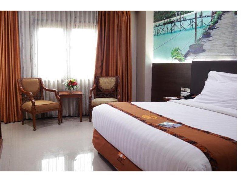 Grand Victoria Hotel Samarinda Exterior photo