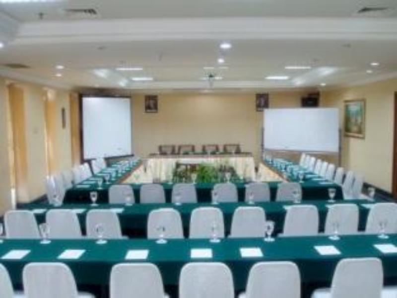 Grand Victoria Hotel Samarinda Exterior photo